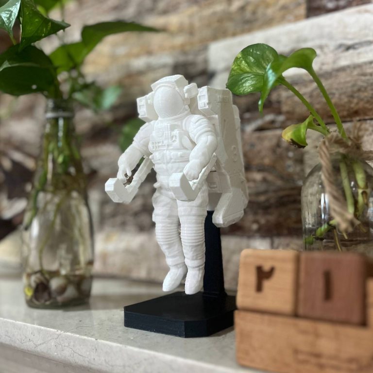 ماکت فضانورد بهمراه Unit