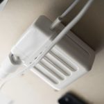 کیس نگهدارنده اداپتور ۱۴۰وات مک بوک